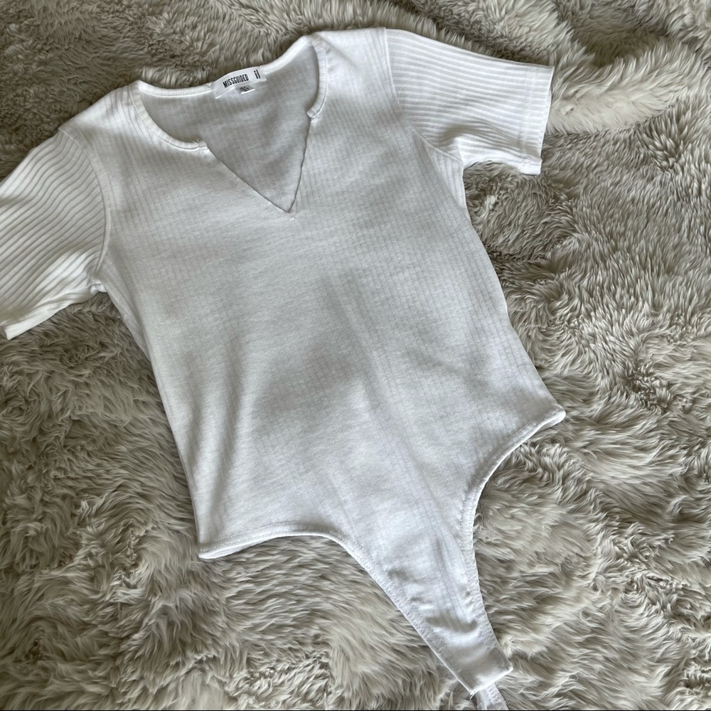 3/$15 NWOT⚡️🤍 MISSGUIDED V-Neck Bodysuit